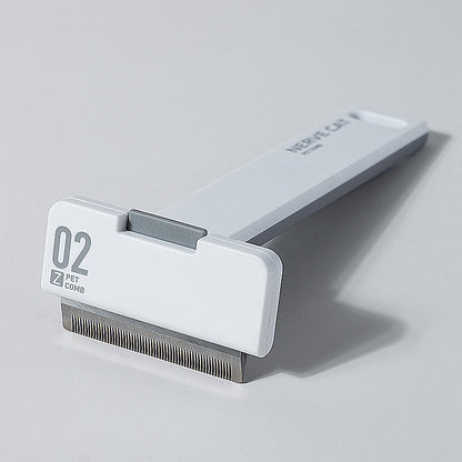Pet grooming comb with '02' and 'Nerve Cat' branding on a light gray background
